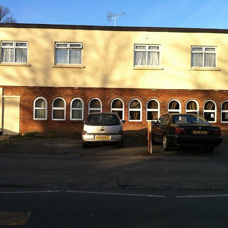 Hillingdon Lodge Buitenkant foto